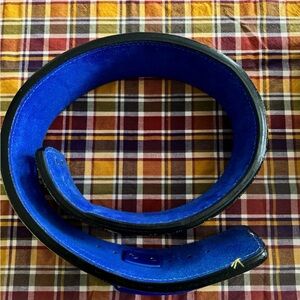 Men's Black and Blue Belt